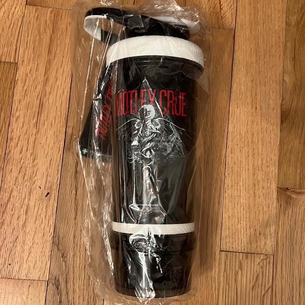 Protein Shaker Bottle- 10”- Motley Crue